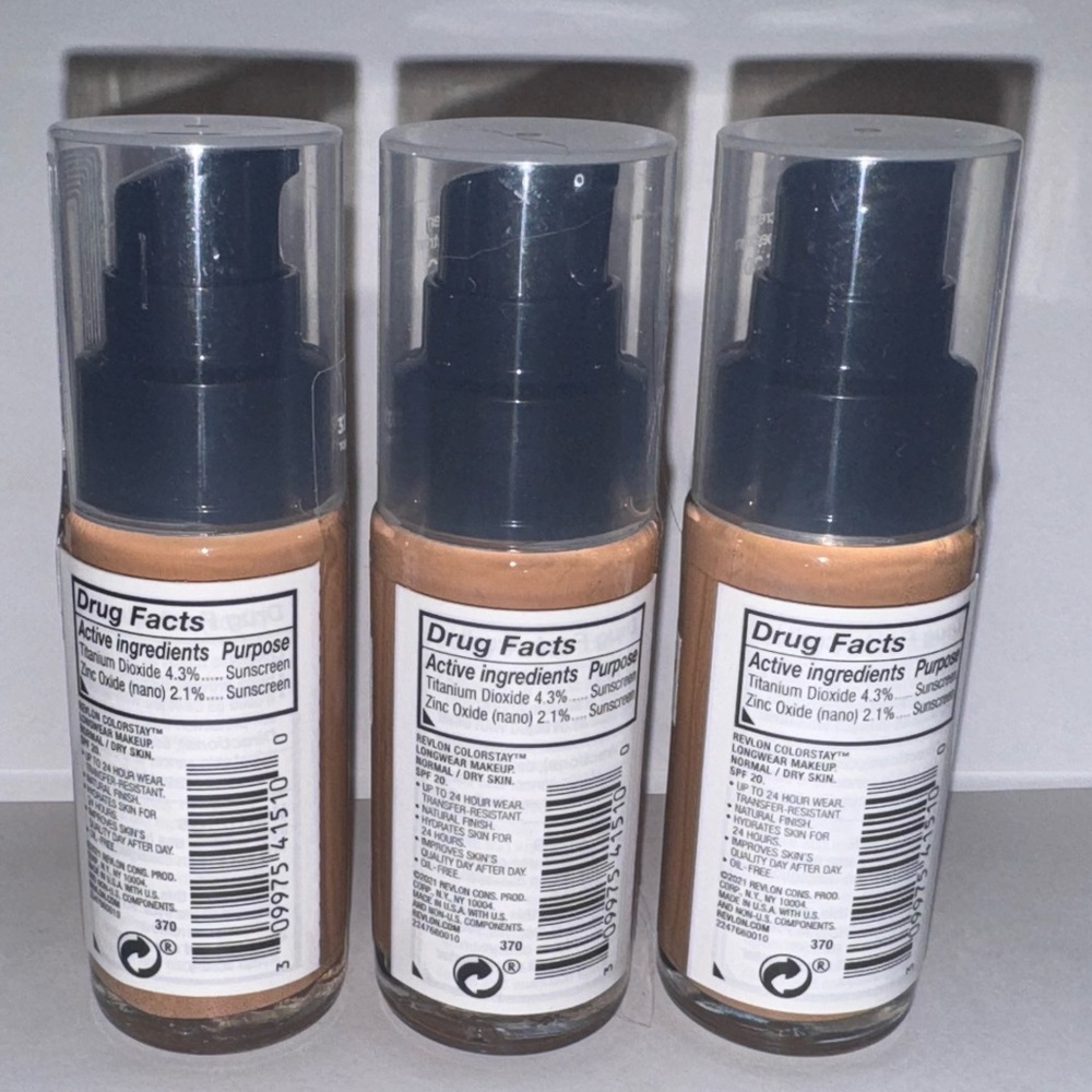 X3 Shade 370 TOAST - REVLON Colorstay LONGWEAR 24 Hrs - FOUNDATION MAKEUP x3 - Picture 2 of 2